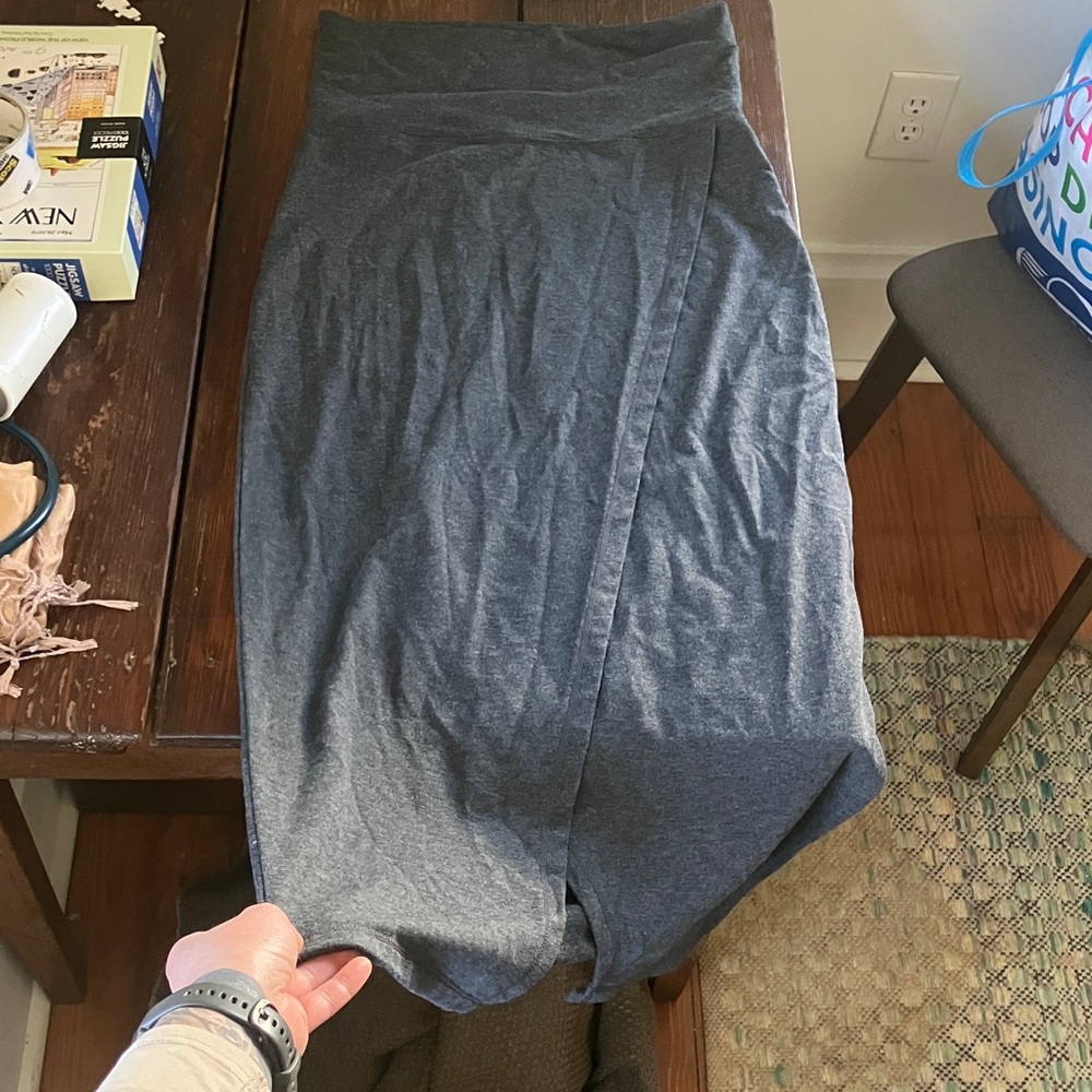 Long grey skirt, size small